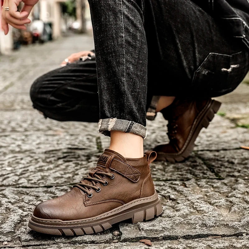 Bota Masculina Vanguard em Couro 100% Legítimo +BRINDES: Cinto de Couro, Carteira e Relógio